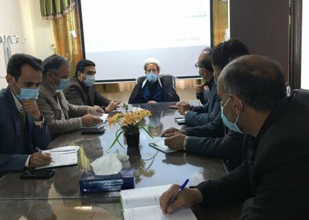حضور به همراه آقای مهندس کریمی، مهندس گلی، مهندس ابراهیمی، امام جمعه محترم، فرمانده نیروی انتظامی، فرمانده مقاومت بسیج آرین شهر، بخشدار و رییس شورای بخش سده در جلسه بررسی اوامر عشایر بخش سده