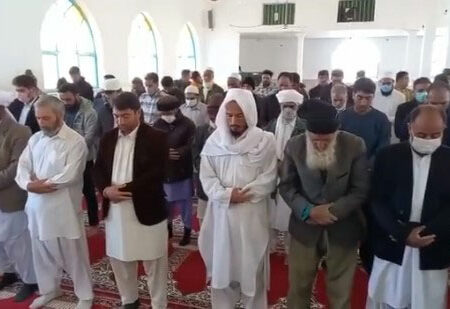 حضور در جمع برادران عزيز اهل تسنن روستاي فندخت شهرستان زيركوه و اقامه نماز جمعه ، با پيام وحدت